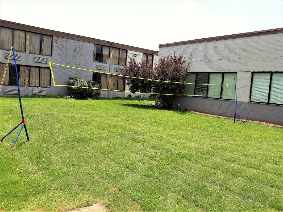 Madison Inn & Suites Zewnętrze zdjęcie